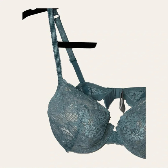 0264. VICTORIA’S SECRET‎ PADDED BRA UNDERWIRE SIZE 36C - Picture 2 of 7